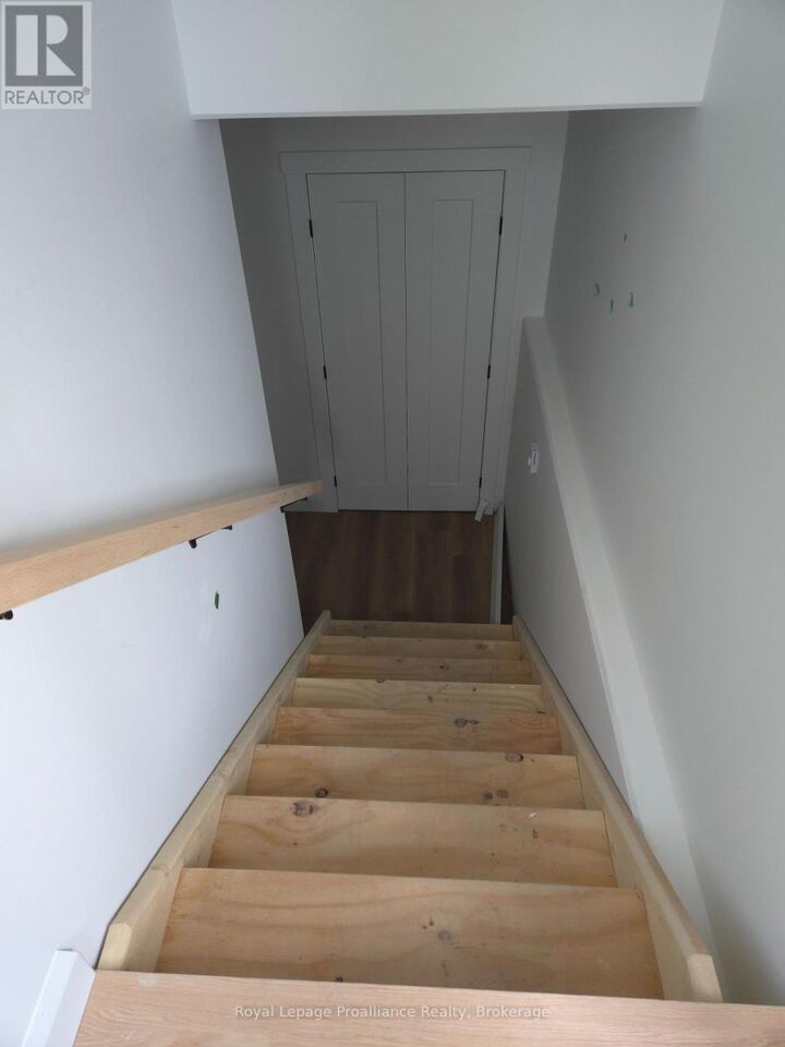 Property Photo:  90 Lywood Street Lower  ON K0K 1K0 