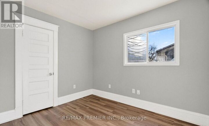 Property Photo:  4848 Second Avenue Main Floor  ON L2E 4J1 