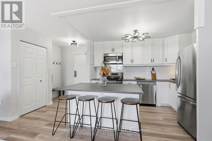 Property Photo: 583 Mornington Ave Avenue 808 ON N5Y 3E9