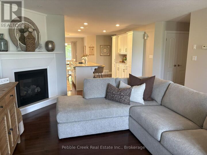 Property Photo:  114 13th Avenue  ON N4N 3V1 