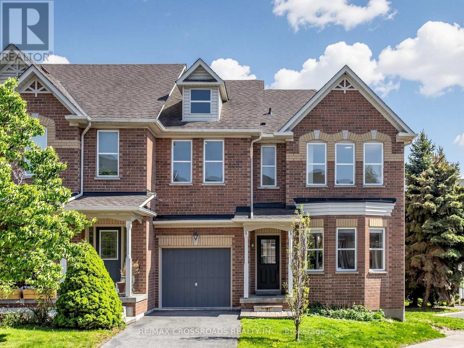 Property Photo:  52 Drew Kelly Way  ON L3R 5R2 
