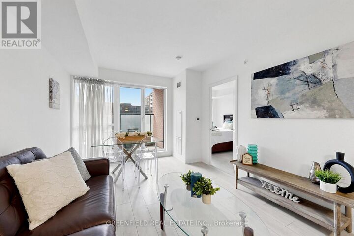 Property Photo:  31 Tippett Road 333  ON M3H 0C8 