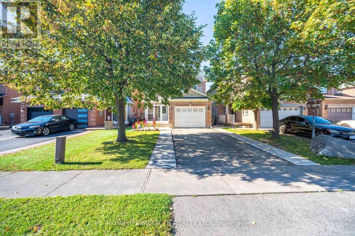 Property Photo:  8 Twin Pines Crescent  ON L7A 1M5 