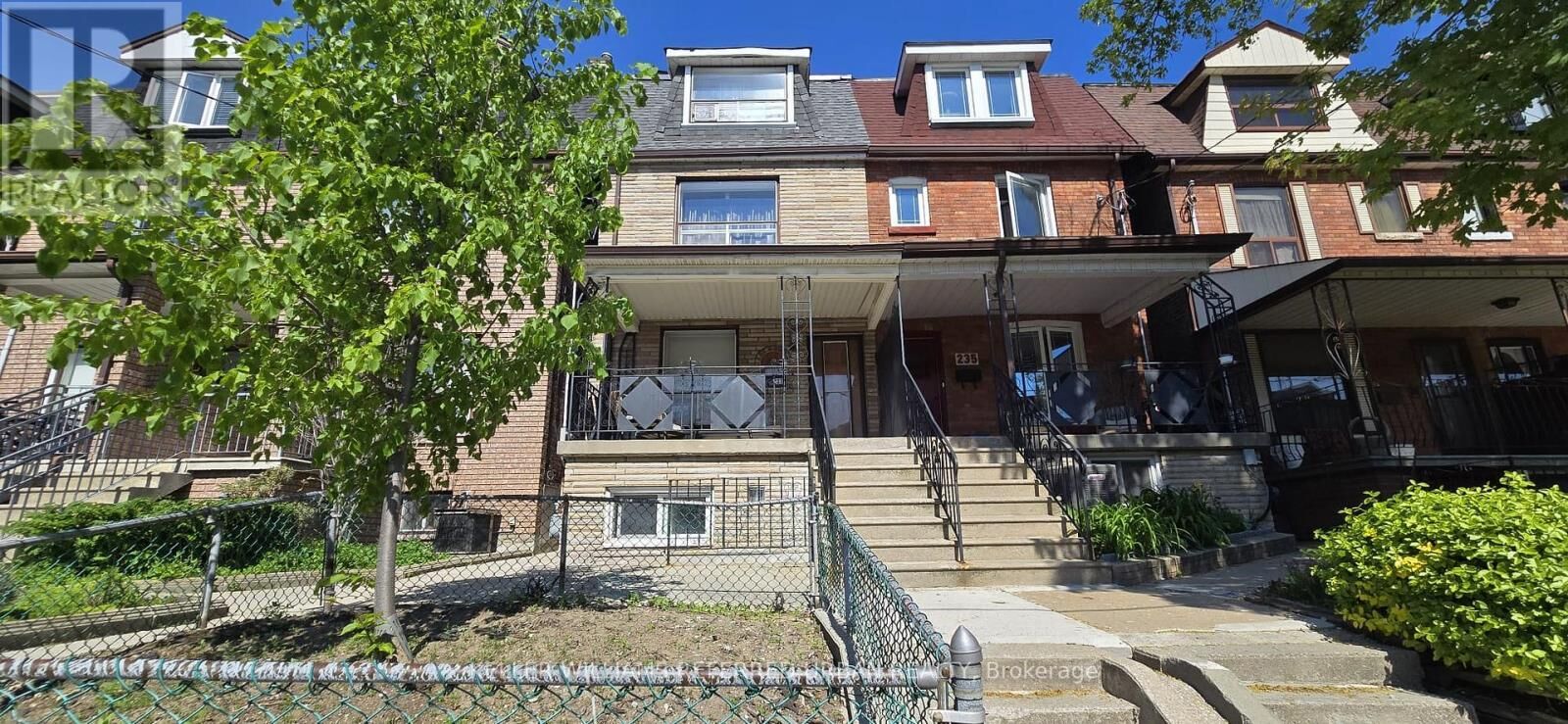 Property Photo: 237 Montrose Avenue Main ON M6G 3G6