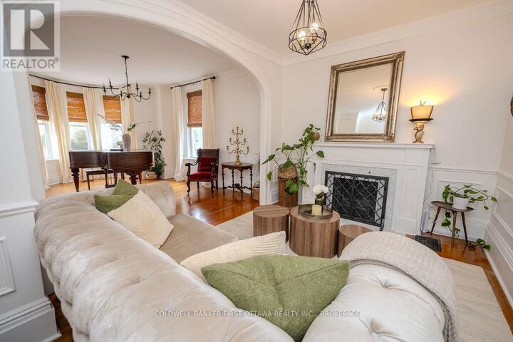 Property Photo: 201 Bridge Street West ON K7R 2E5