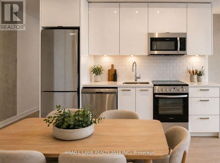 Property Photo:  284 King Street East 1307  ON M5A 1K4 