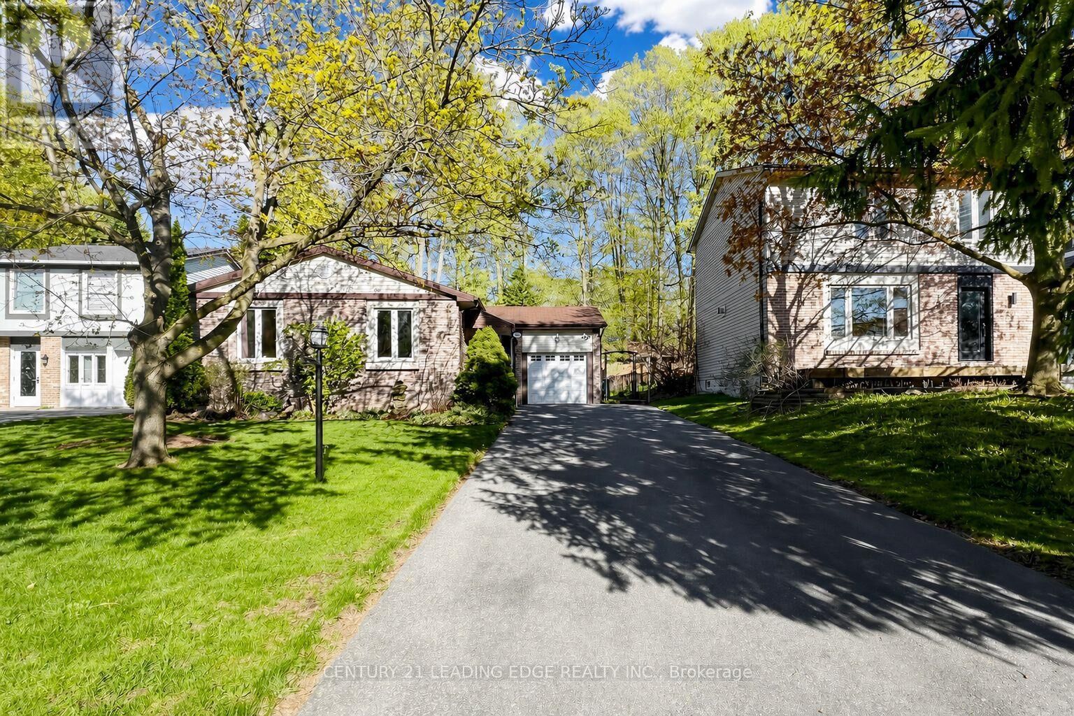 Property Photo: 323 Waratah Avenue ON L3Y 5J3