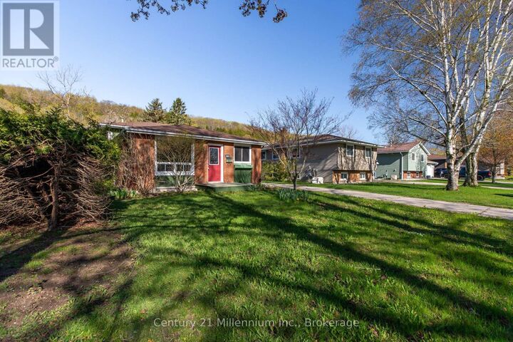 Property Photo: 240 5th A Avenue West ON N4K 6G4