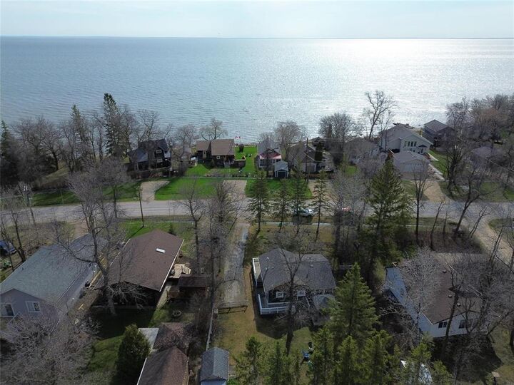Property Photo:  198 Gimli Road  MB R0C 2B0 