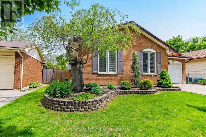 Property Photo: 74 Winding Way Crescent ON N6G 3G2