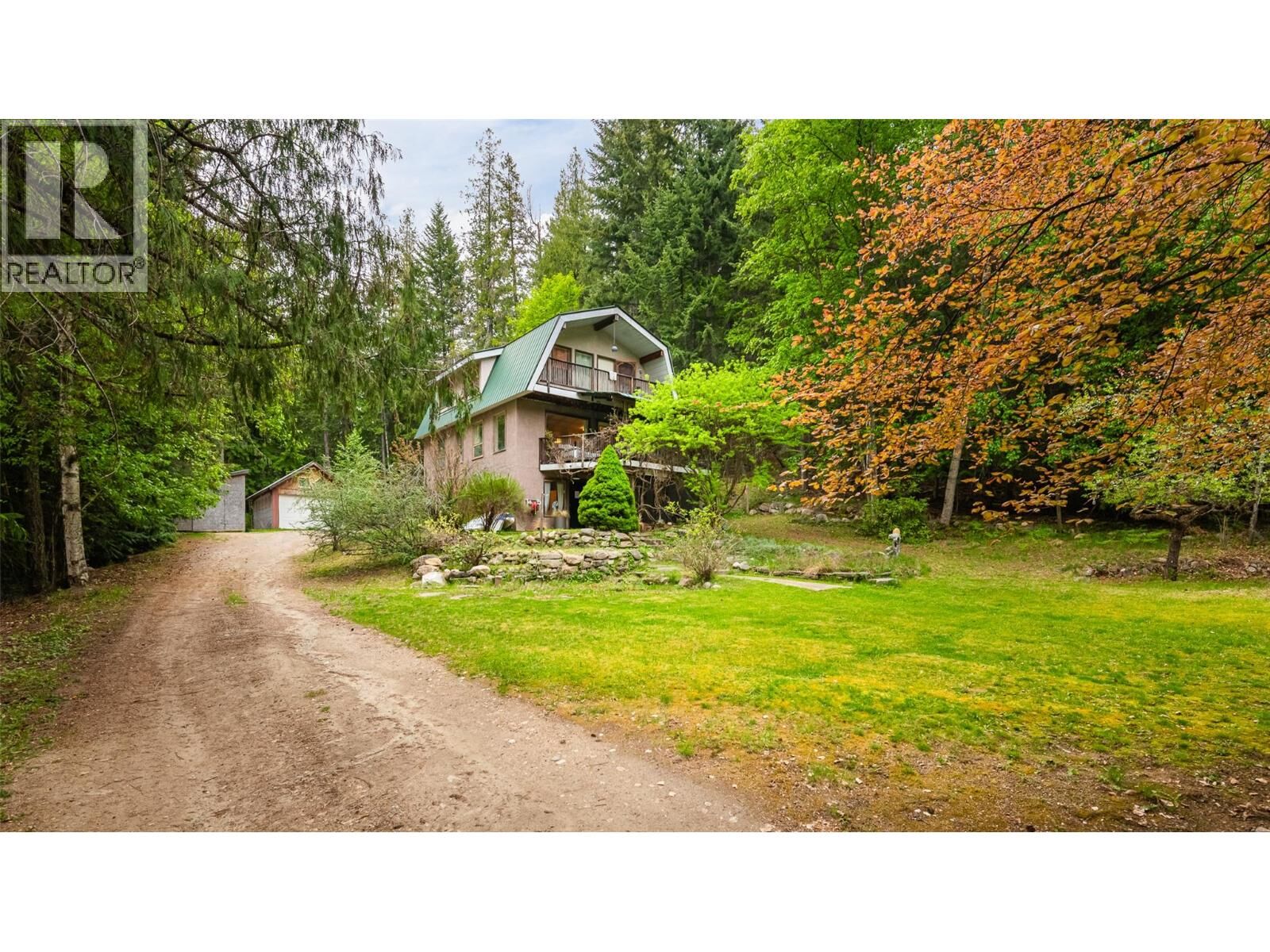Photo de la propriété:  426 Aspen Road  BC V0B 2B0 