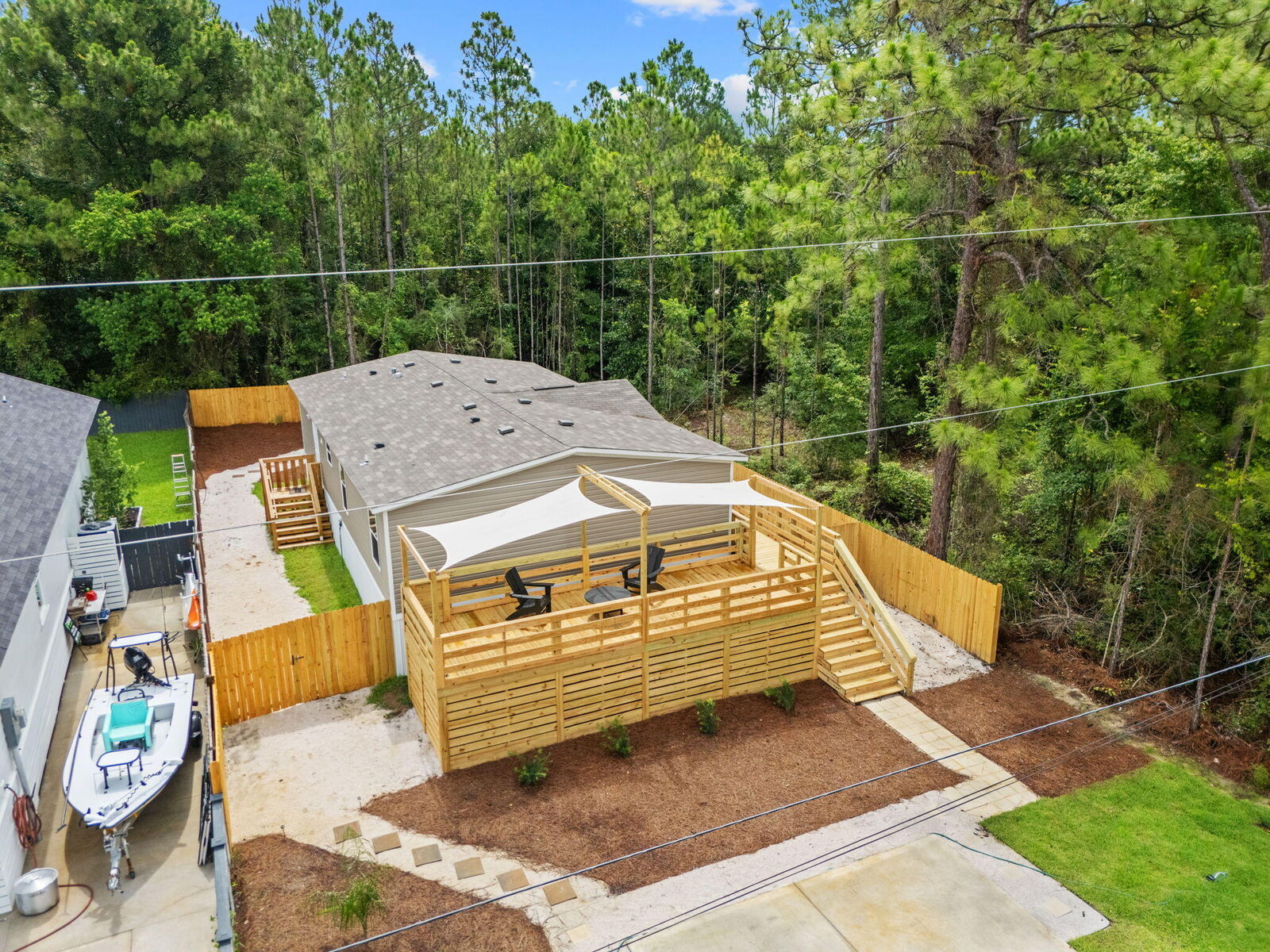 Property Photo:  107 N 6th  FL 32459 