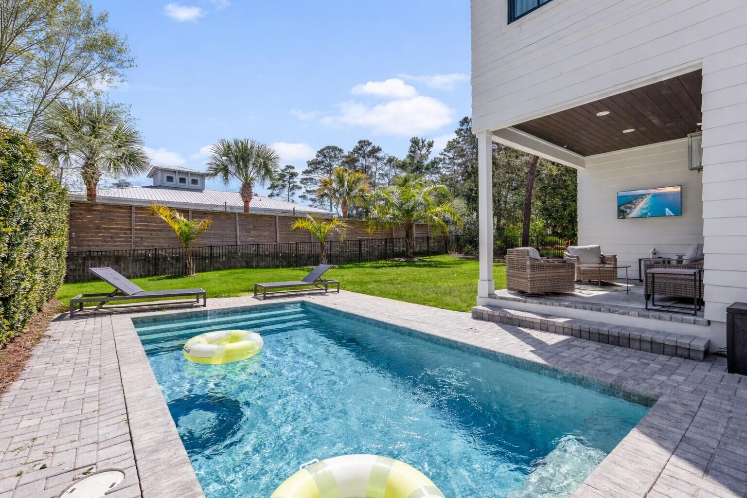 Property Photo: 186 Bramble Street FL 32459