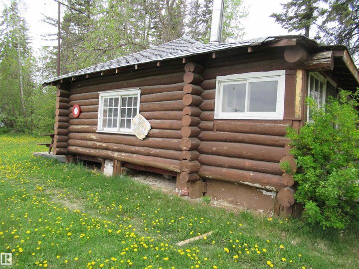 Property Photo:  5817 49 Street  AB T0C 2C0 