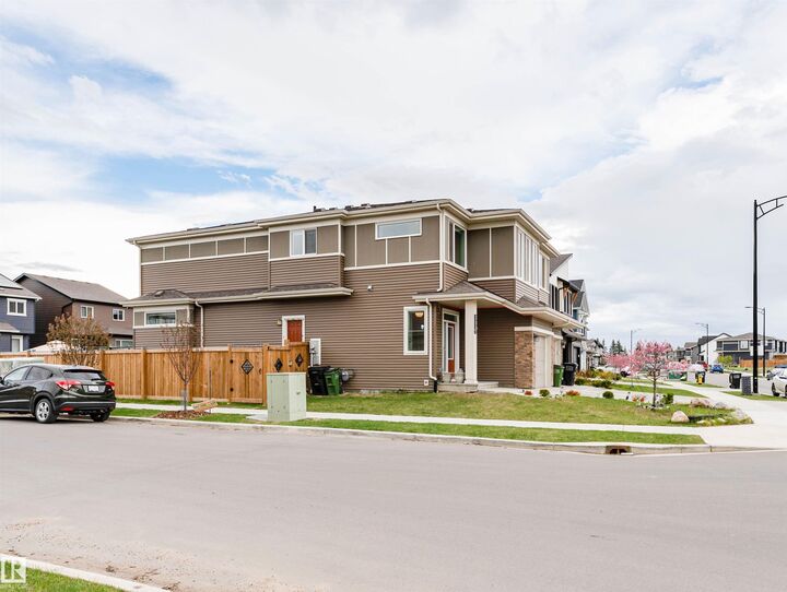 Property Photo:  231 Orchards Boulevard SW  AB T6X 2G9 