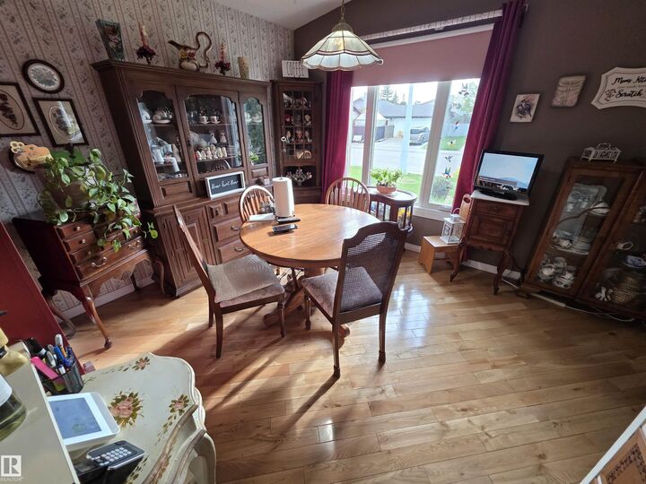 Property Photo: 25 McNabb Crescent AB T7Z 1G8