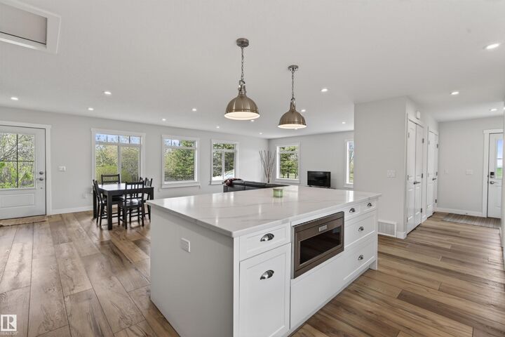 Property Photo: 60119 RR 473 AB T9N 0H1
