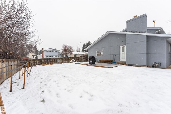Property Photo: 17716 84 Ave NW AB T5T 0N4