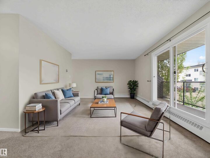 Property Photo: 10731 84 Avenue NW 204 AB T6E 2H8