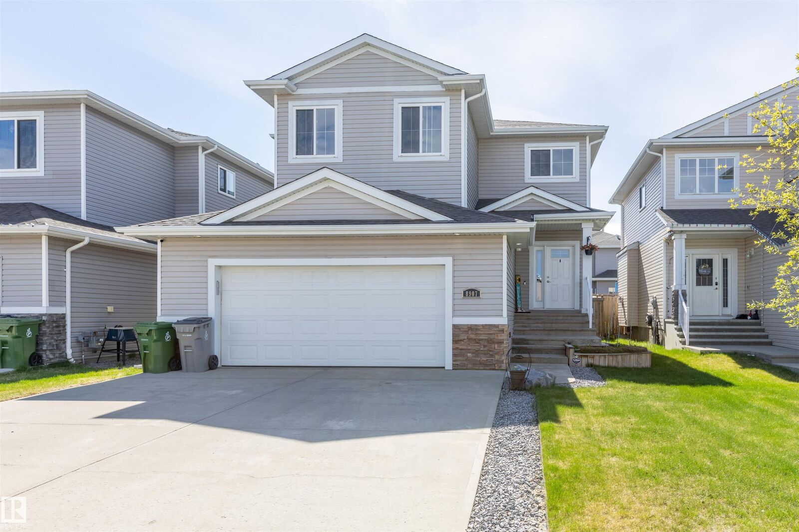 Property Photo: 8907 97A Avenue AB T8R 2N6