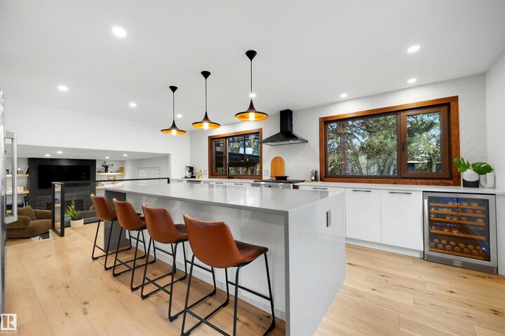 Property Photo: 59 Beacon Crescent AB T8N 0A4