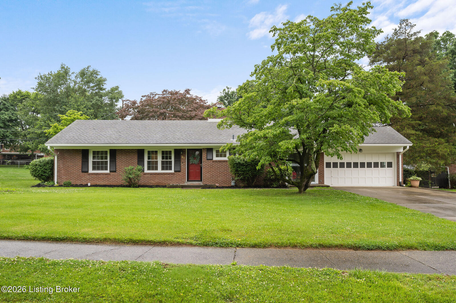 Property Photo:  32 Narwood Dr  KY 40299 