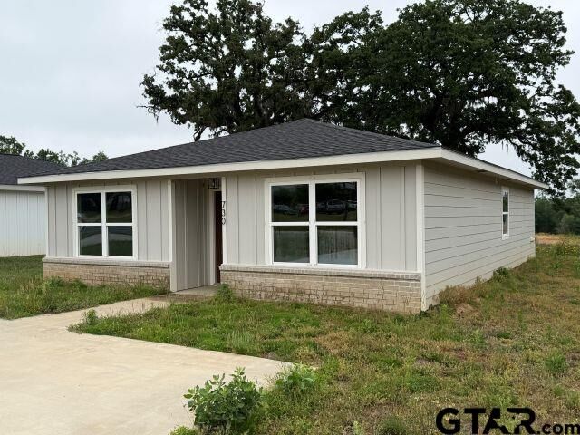 Property Photo: 730 N Sanders TX 75964