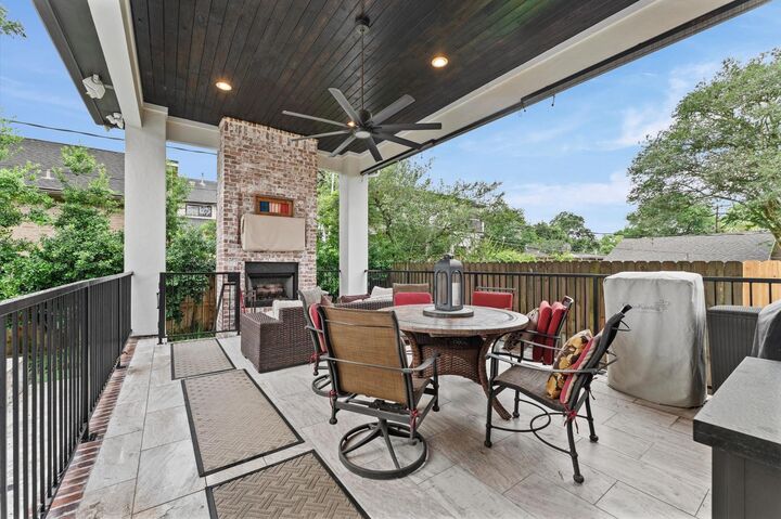 Property Photo: 4927 Jason Street TX 77096