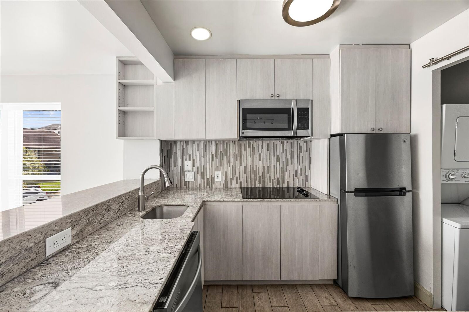 Property Photo: 1710 Maryland Street B TX 77006
