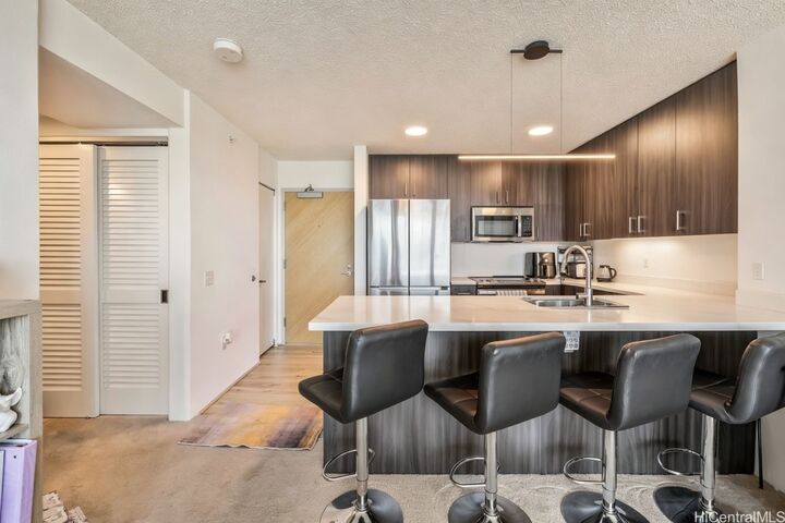 Property Photo: 615 Keawe Street 1905 HI 96813