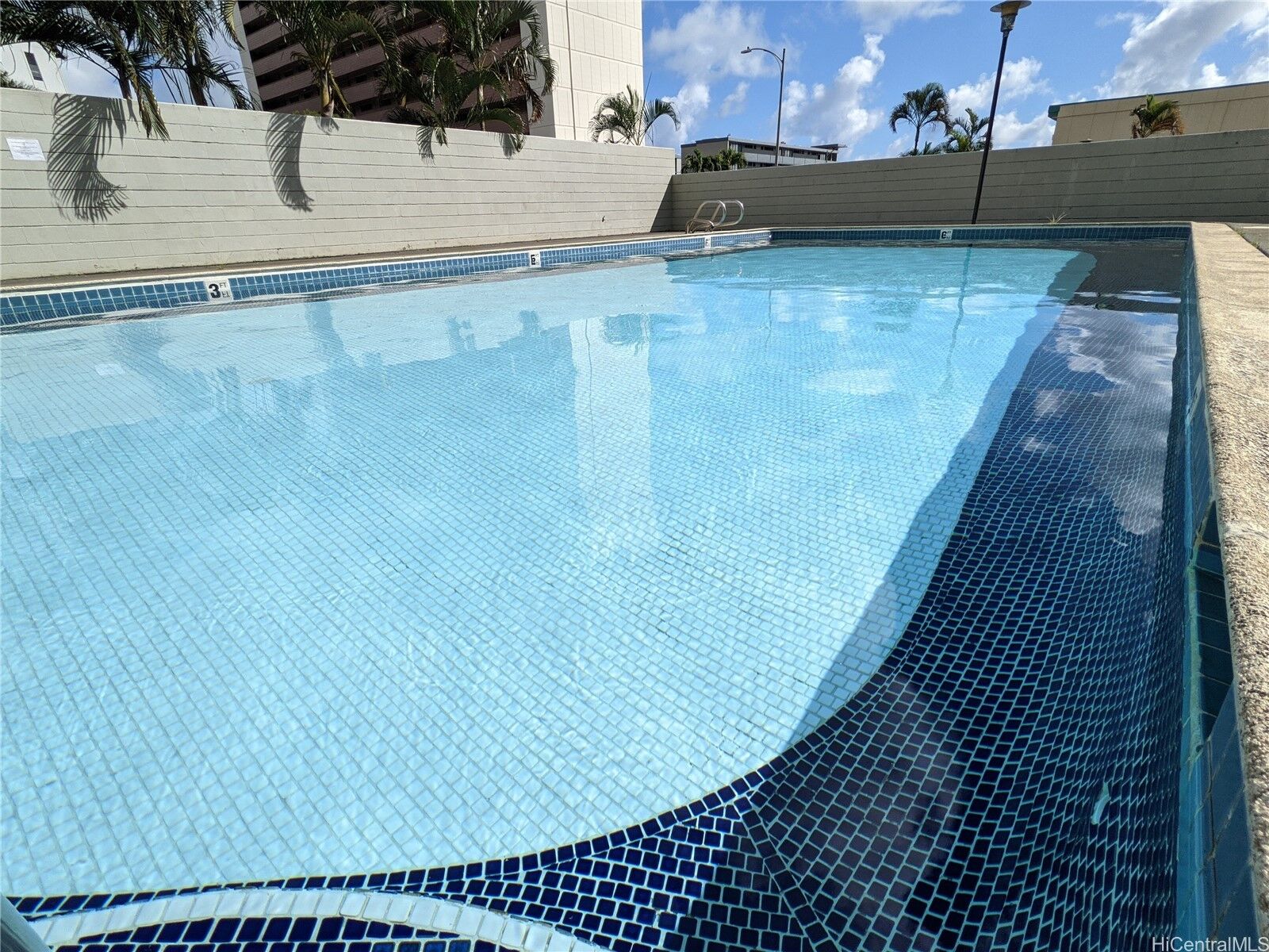 Property Photo:  46-270 Kahuhipa Street A410  HI 96744 
