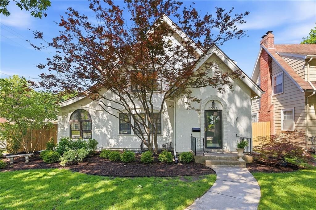 Property Photo: 7244 Summit Street MO 64114