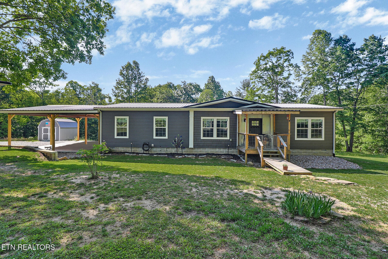 Property Photo: 293 Christian Rd TN 38572