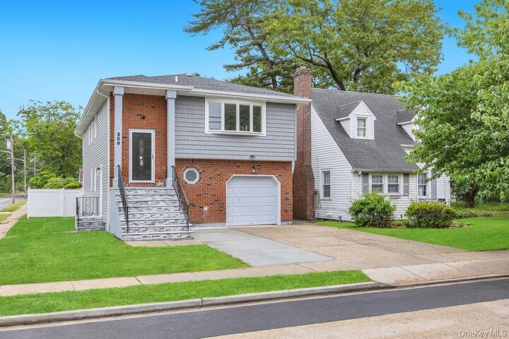 Property Photo:  