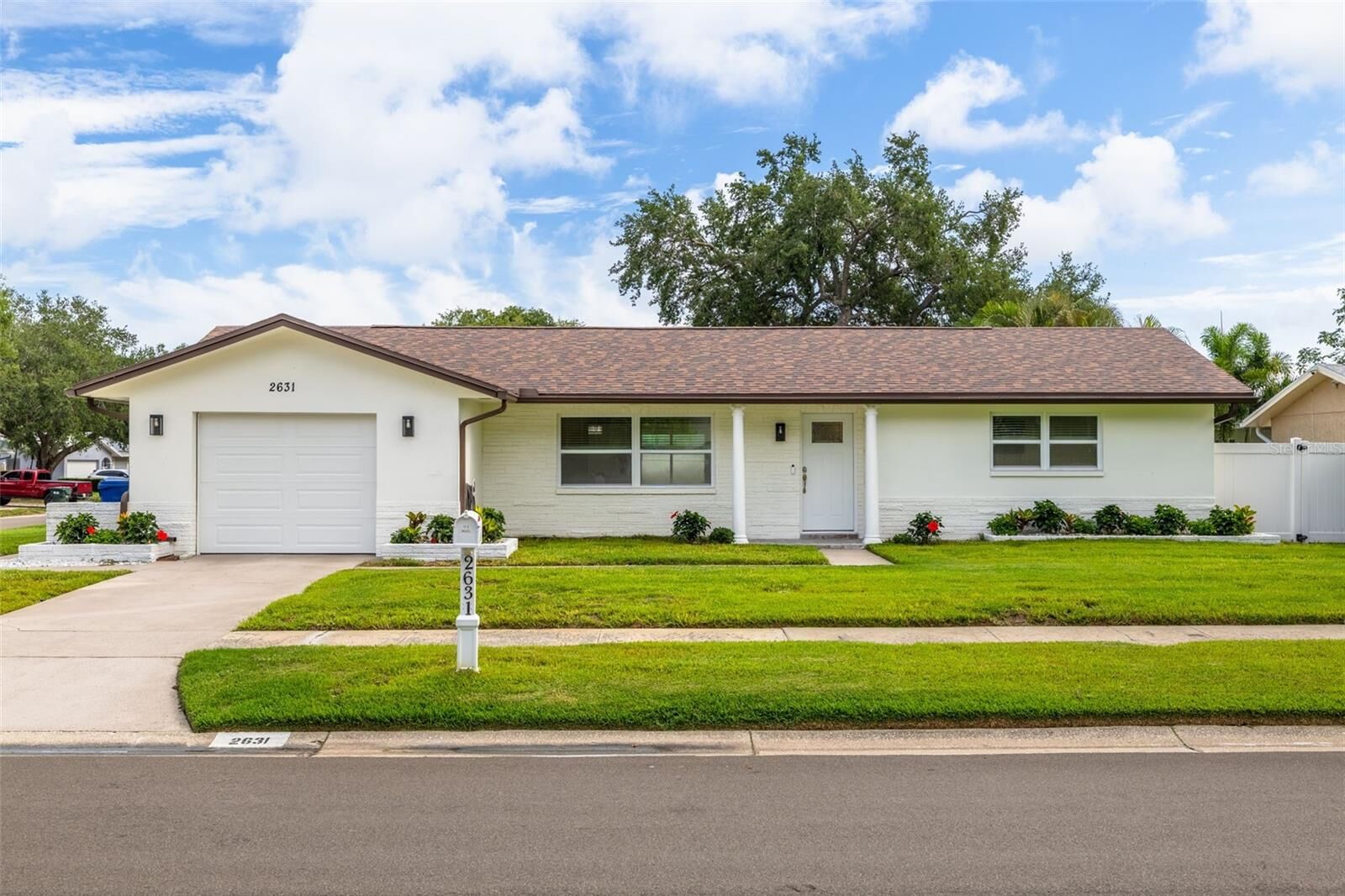 Property Photo: 2631 Oakbrook Drive FL 33770