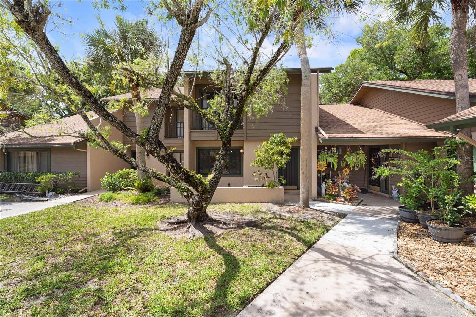 Property Photo:  926 Sunridge Drive F1  FL 34234 