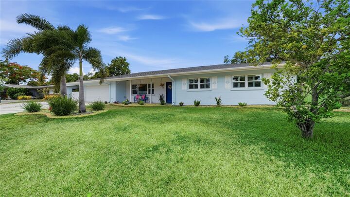 Property Photo:  2561 Sunnyside Street  FL 34239 