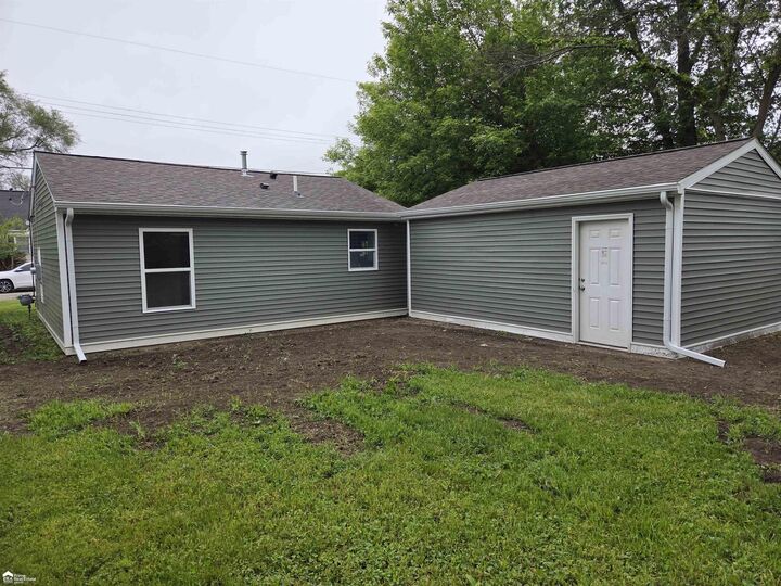 Property Photo:  1358 Donovan Street  MI 48529 