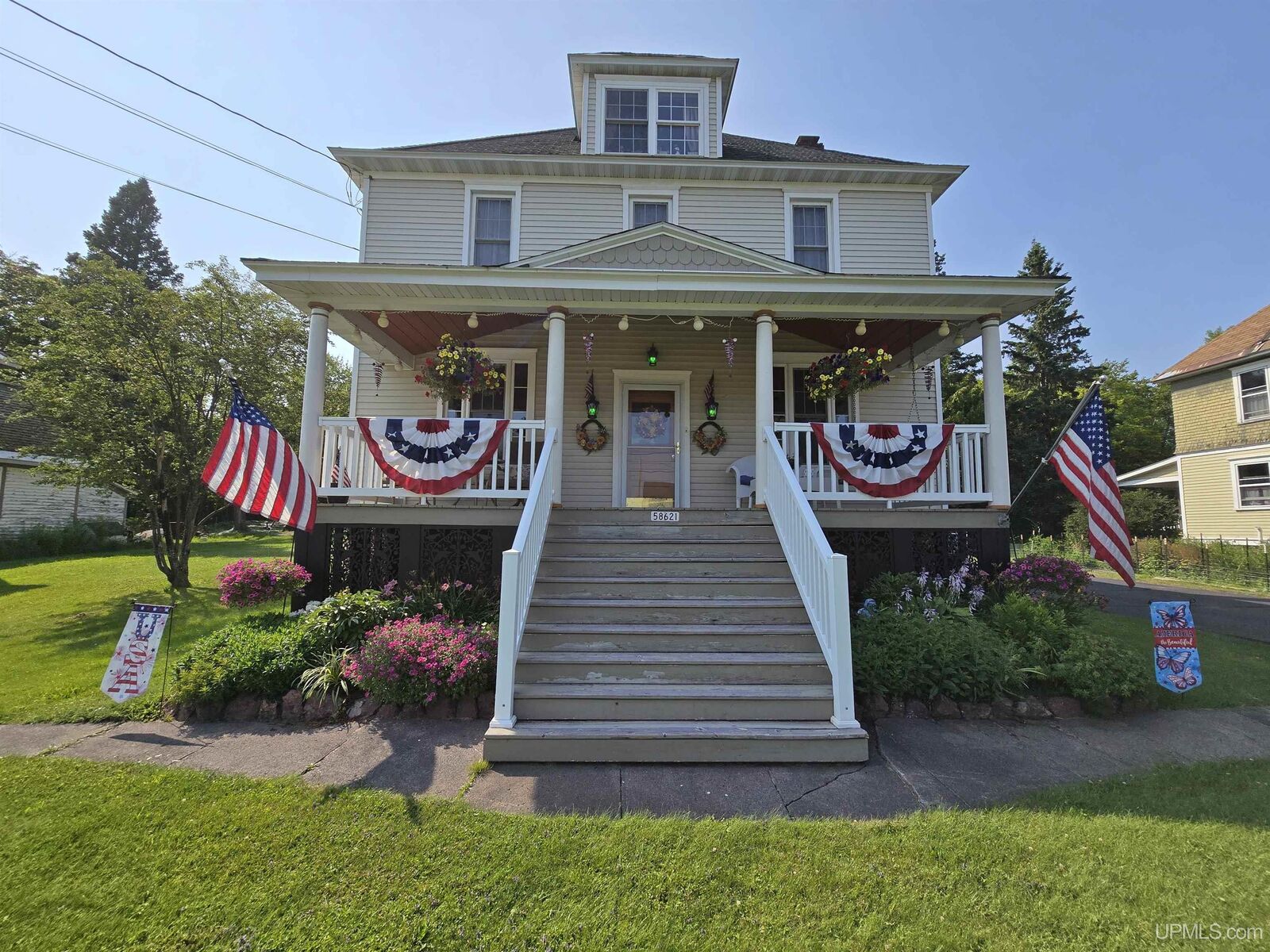 Property Photo:  58621 US41 Highway  MI 49913 