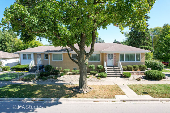 Property Photo:  8636 40th Street  IL 60534 