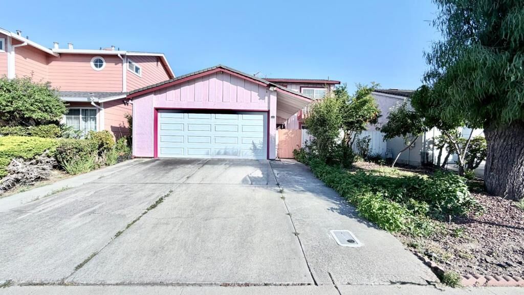 Property Photo:  150 Checkers Drive  CA 95116 