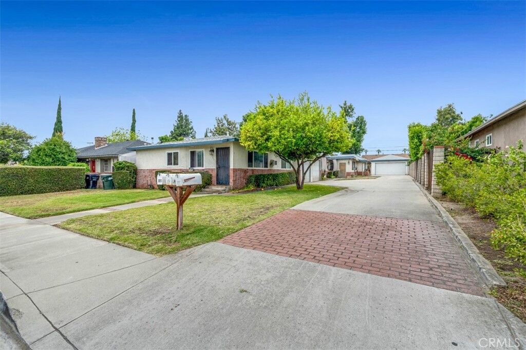 Property Photo:  223 Montana  CA 91016 