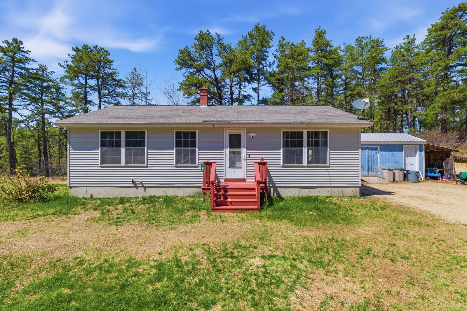 Property Photo:  29 Ridge Road  ME 04076 