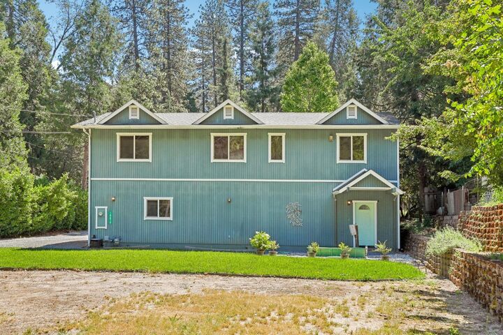 Property Photo: 10819 Walker Drive CA 95945