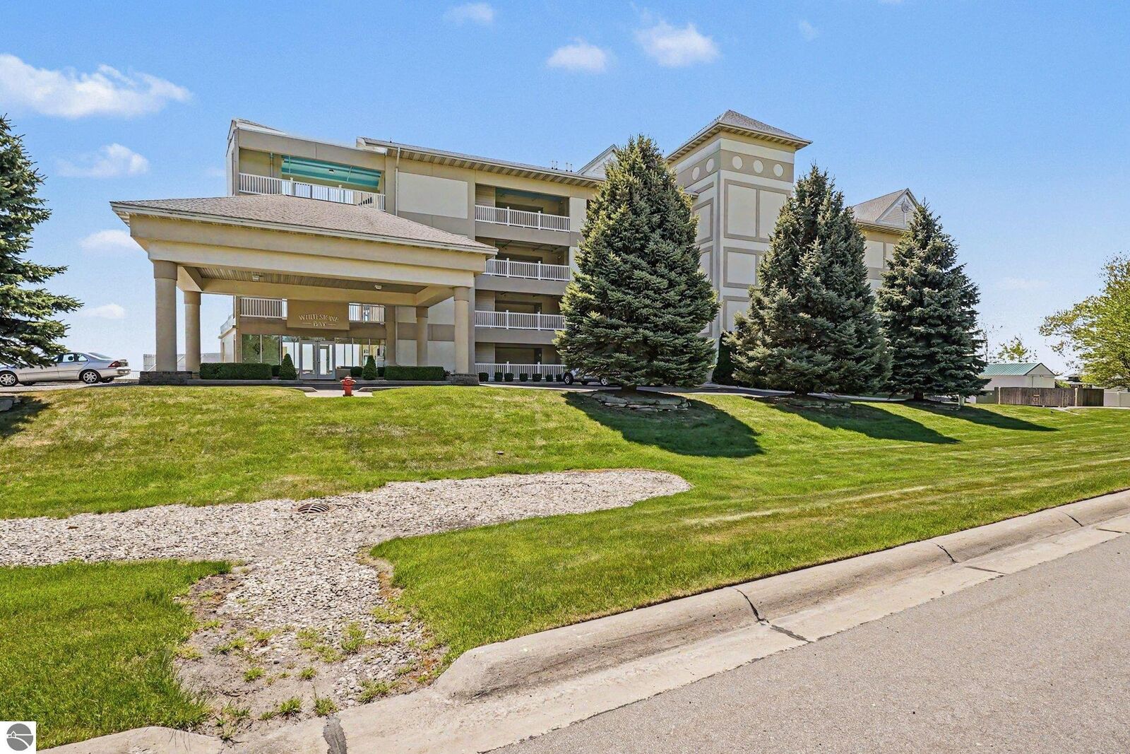 Property Photo:  576 N Huron Rd  MI 48703 