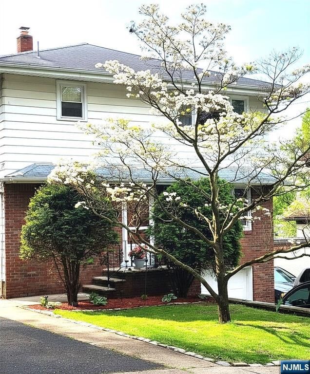 Property Photo:  29 Woodland Road  NJ 07003 