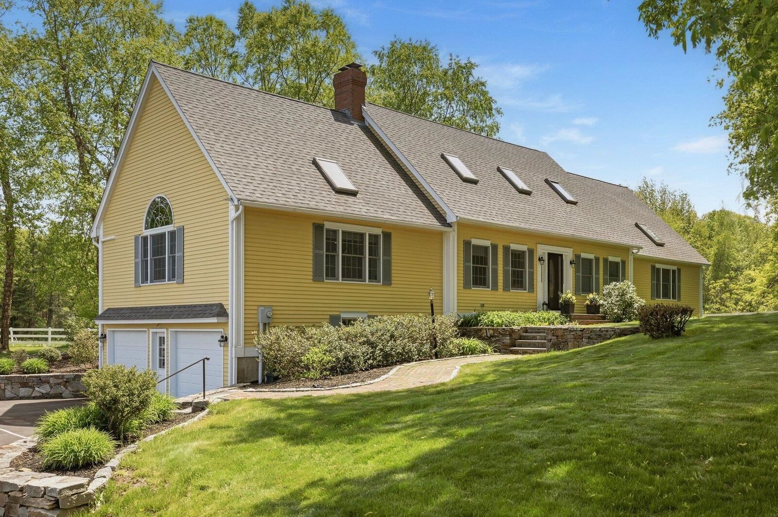 Property Photo: 21 Willowbrook Avenue NH 03840