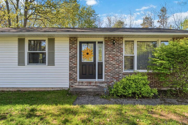 Property Photo: 2410 Loretta Avenue NS B4R 1A7