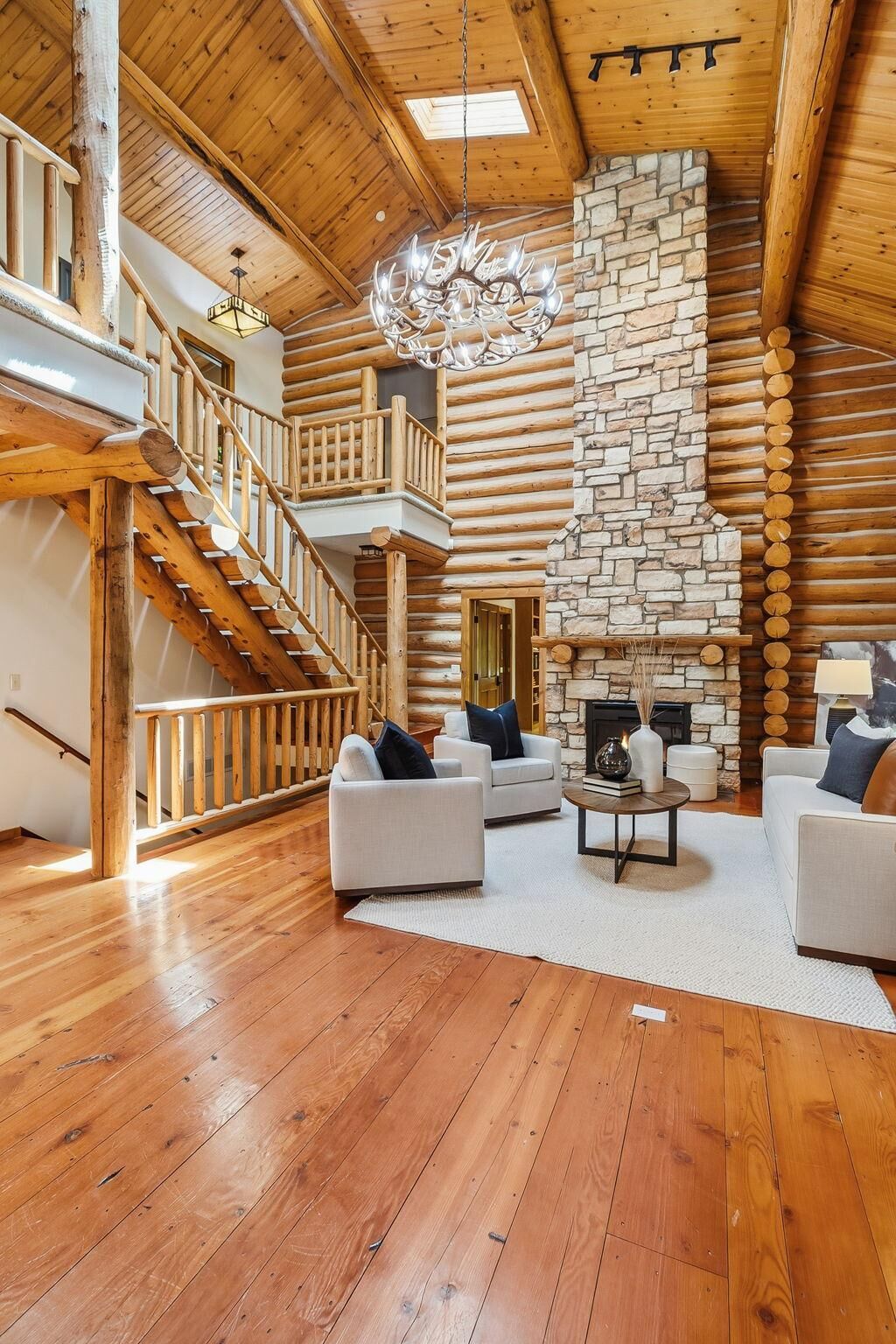 Property Photo: 2050 Oakwood Ridge MN 55317