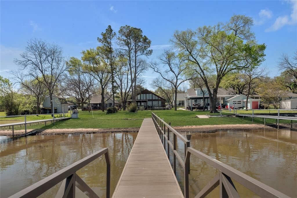 Property Photo:  2460 Indian Cove Street  TX 76108 